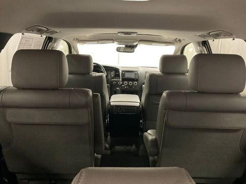 Used 2019 Toyota Sequoia Limited w/ Safety & Convenience Package image 27