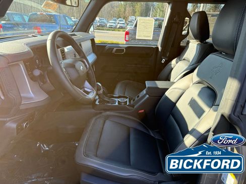 New 2025 Ford Bronco Outer Banks w/ Sasquatch Package image 12