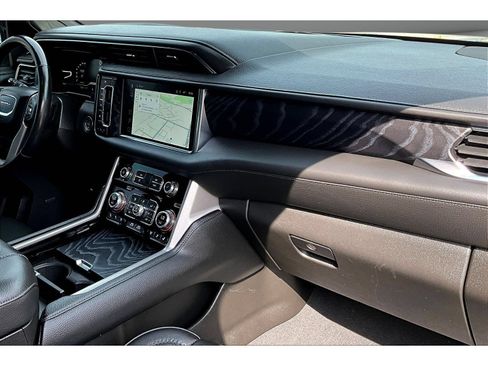 Used 2022 GMC Yukon XL Denali AWD/4WD image 48