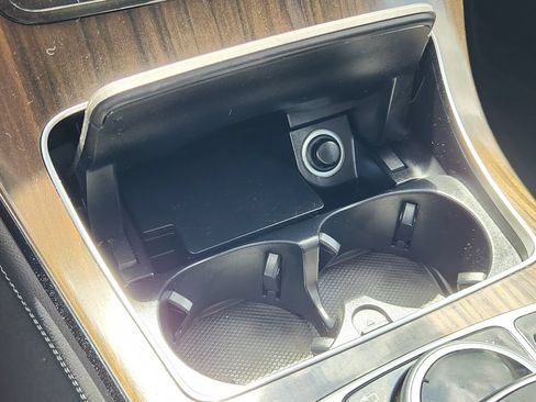 Used 2017 Mercedes-Benz GLC 300 4MATIC image 28