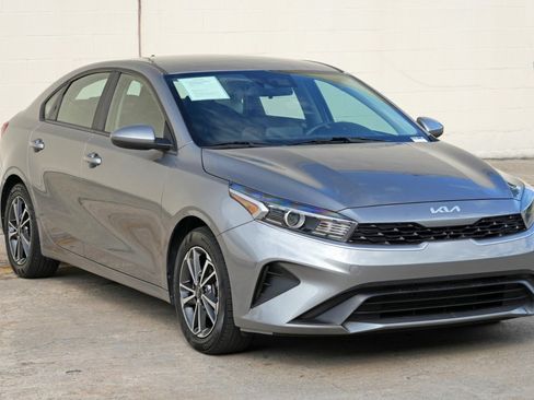 Used 2022 Kia Forte LXS FWD image 45