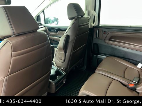 New 2026 Honda Odyssey Touring image 18
