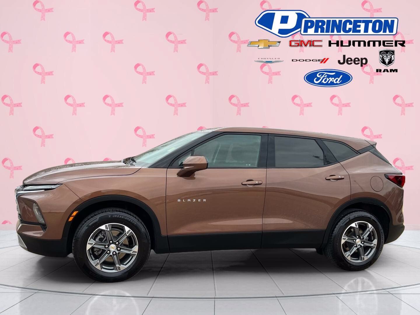 Used 2023 Chevrolet Blazer LT w/ Driver Confidence Package FWD image 4