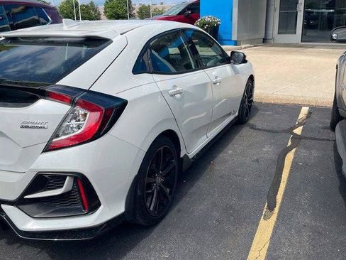 Used 2021 Honda Civic Sport Touring image 3