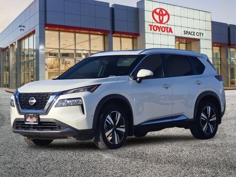 Used 2023 Nissan Rogue SL w/ SL Premium Package FWD image 2