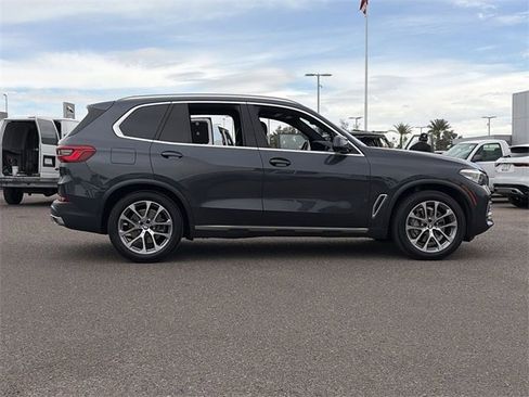Used 2019 BMW X5 xDrive40i w/ Premium Package 2 image 5