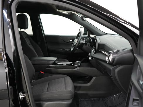 Used 2025 Chevrolet Equinox LT w/ Safety and Technology Package AWD/4WD image 11