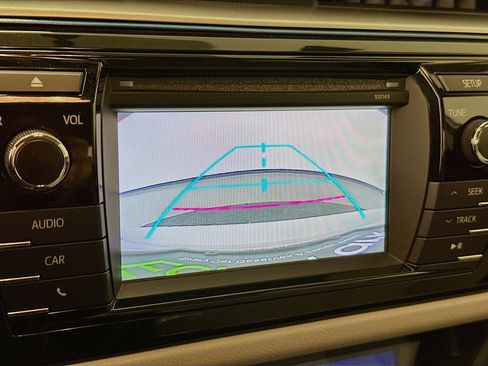 Used 2014 Toyota Corolla LE image 22