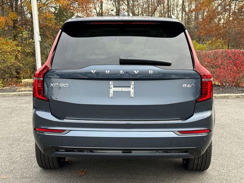 New 2026 Volvo XC90 B6 Ultra w/ Lounge Package image 3
