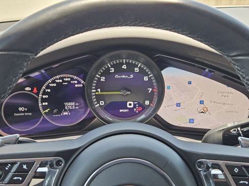 Certified 2023 Porsche Cayenne Turbo S AWD/4WD image 16