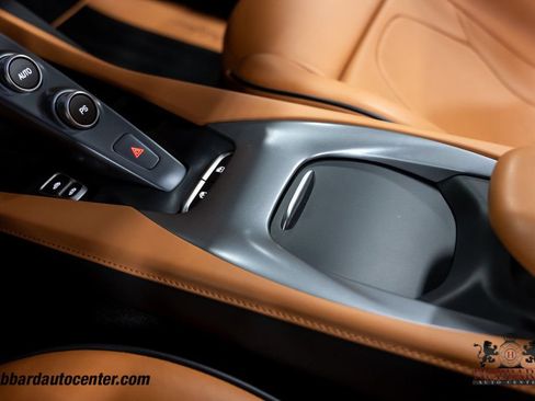 Used 2019 Ferrari Portofino RWD image 27
