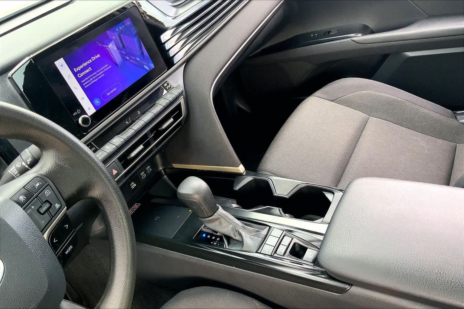 Used 2025 Toyota Camry LE FWD image 16