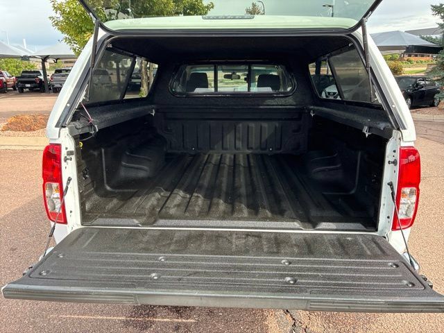 Used 2012 Nissan Frontier SV AWD/4WD image 11
