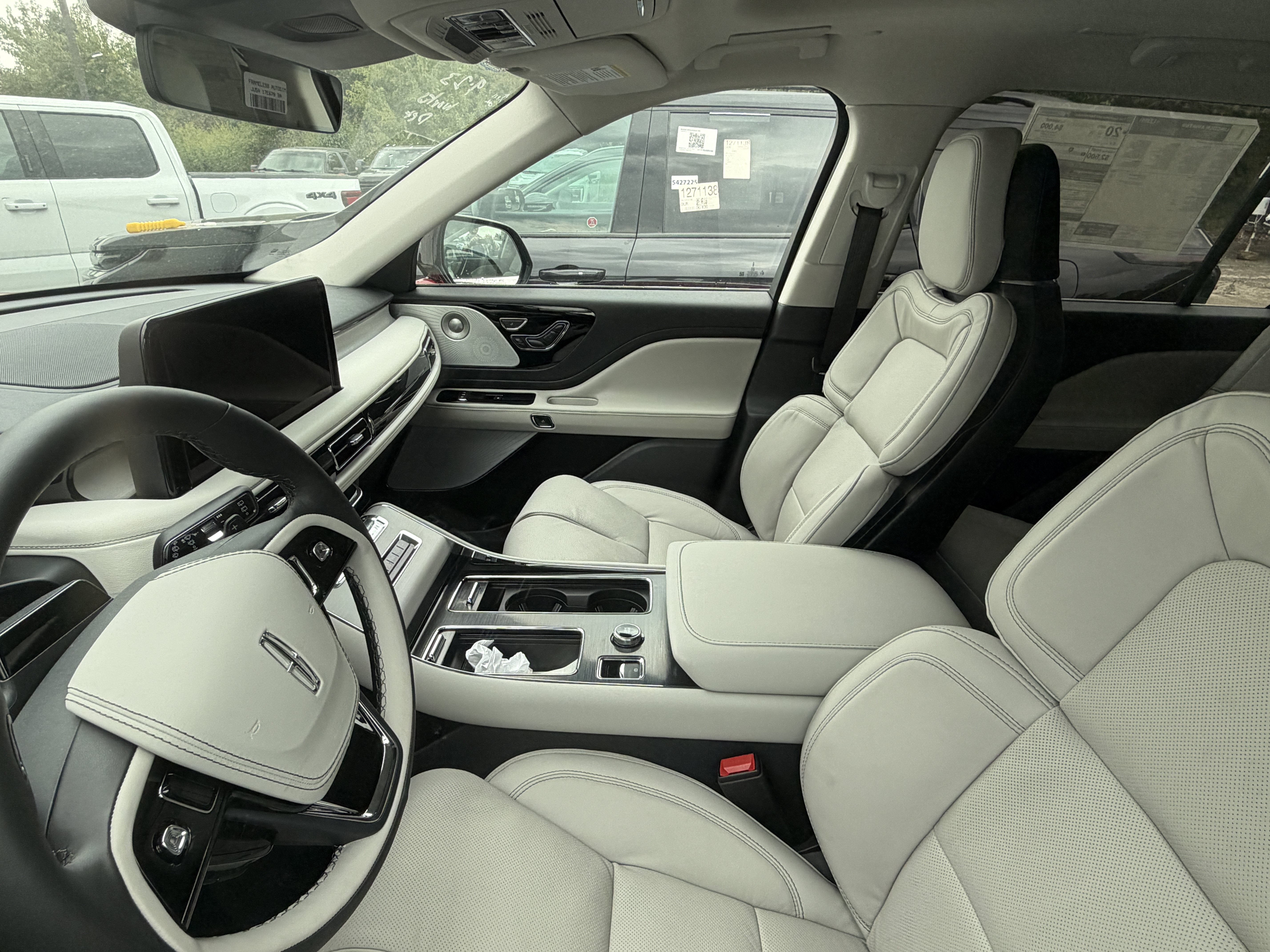 New 2026 Lincoln Aviator Reserve AWD/4WD image 7