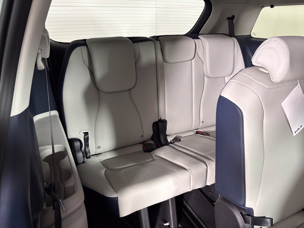 New 2026 Kia Carnival EX FWD image 43
