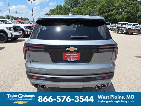 New 2026 Chevrolet Traverse LT w/ Sun and Wheel Package FWD image 7