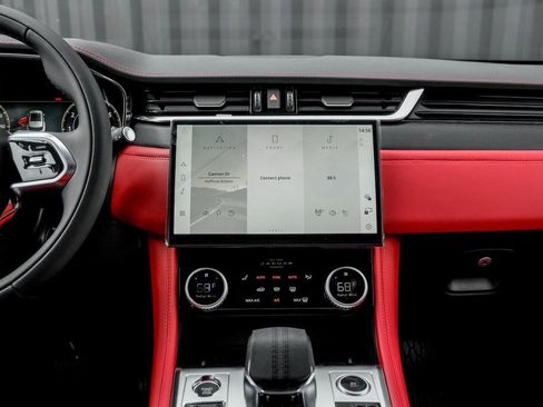 New 2026 Jaguar F-PACE R-Dynamic S image 18