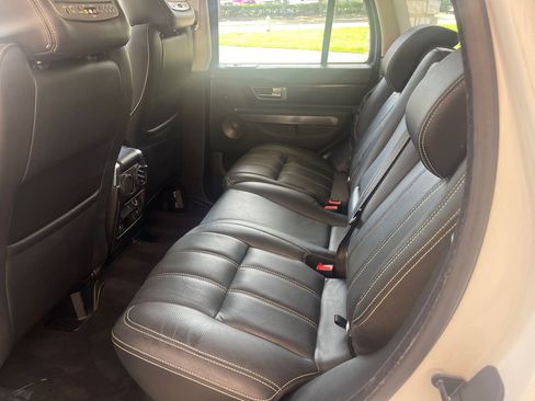 Used 2011 Land Rover Range Rover Sport Supercharged AWD/4WD image 17