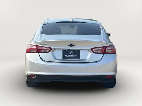 Used 2021 Chevrolet Malibu LT image 4