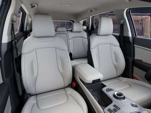 New 2026 Kia Sportage EX image 15