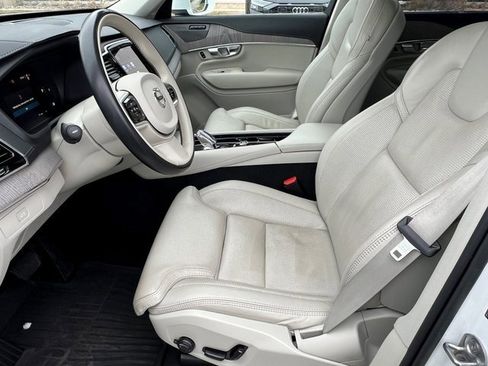 Certified 2023 Volvo XC90 B6 Ultimate w/ Protection Package Premier image 25