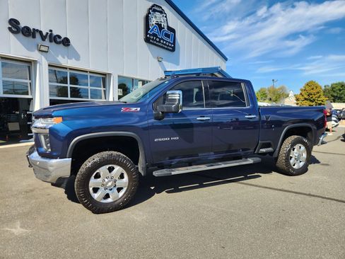 Used 2020 Chevrolet Silverado 2500 LTZ w/ LTZ Plus Package image 7