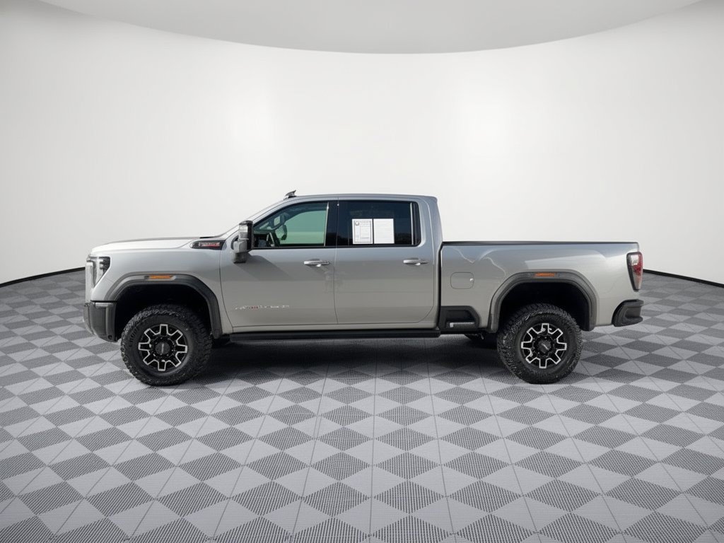 Used 2026 GMC Sierra 2500 AT4X AWD/4WD image 2