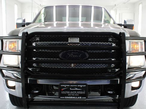 Used 2015 Ford F250 Lariat w/ Chrome Package AWD/4WD image 26