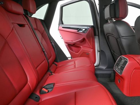 New 2026 Porsche Macan S image 27