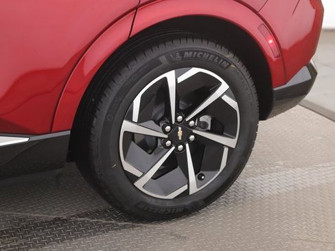 Used 2025 Chevrolet Equinox EV LT w/ Convenience Package image 14