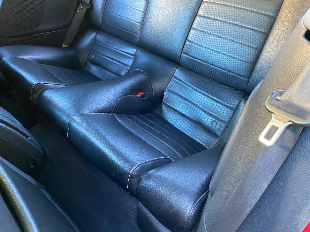 Used 2010 Ford Mustang GT RWD image 35
