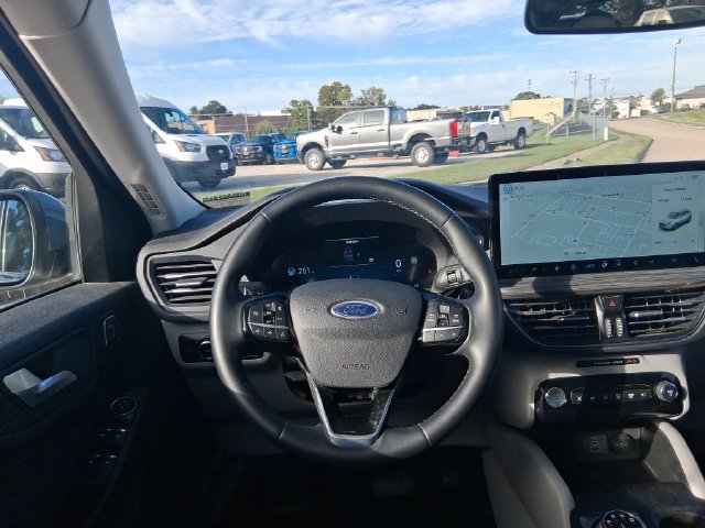 Used 2025 Ford Escape Platinum w/ Premium Technology Package AWD/4WD image 21