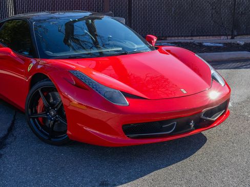 Used 2010 Ferrari 458 Italia Coupe image 11