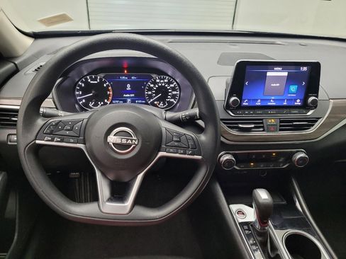 Used 2024 Nissan Altima 2.5 SV image 22