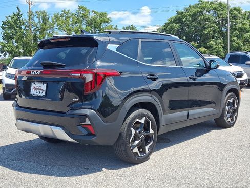 Certified 2024 Kia Seltos EX image 6