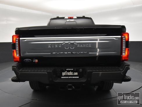 Used 2023 Ford F250 King Ranch w/ FX4 Off-Road Package image 6
