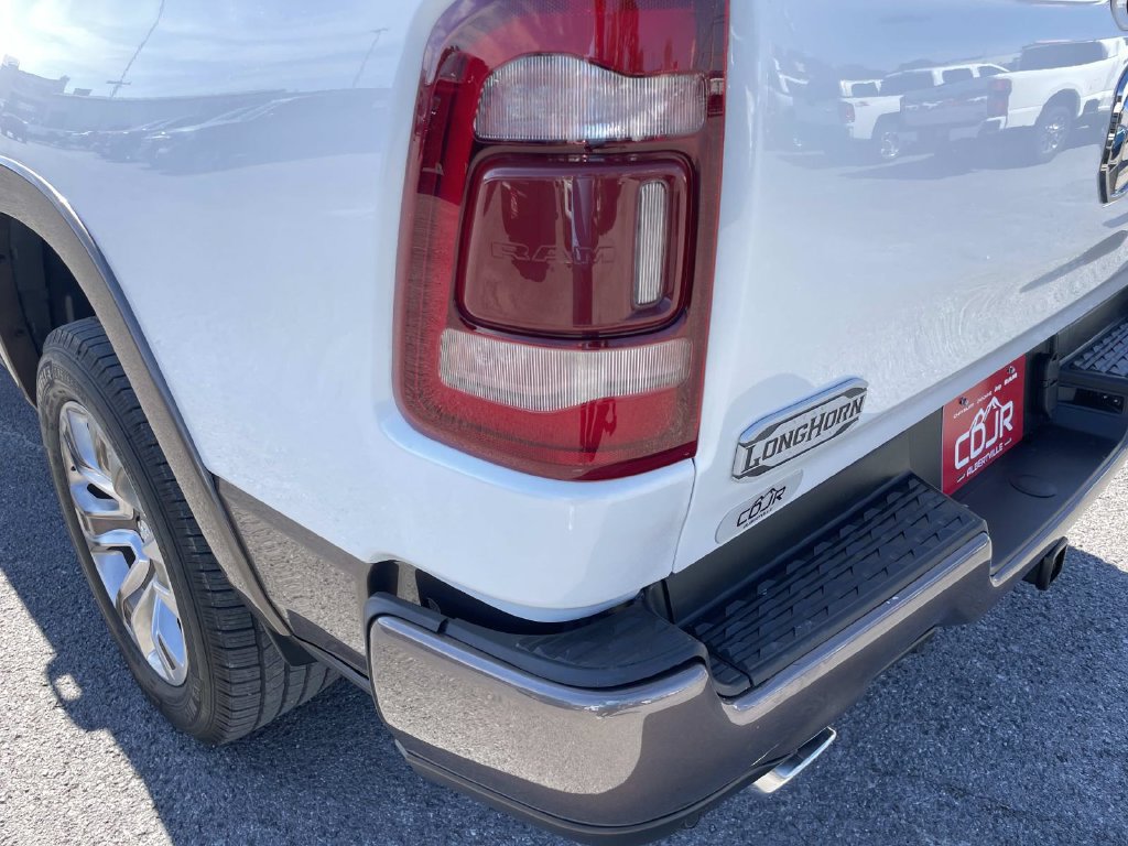 Used 2019 RAM 1500 Limited AWD/4WD image 17