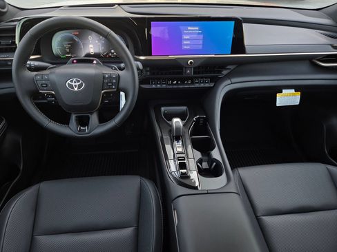 New 2026 Toyota Crown Platinum AWD/4WD image 9