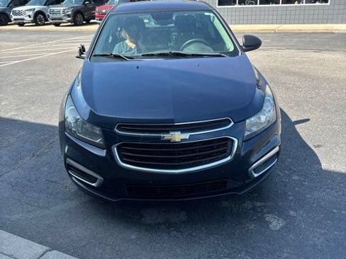 Used 2016 Chevrolet Cruze LS FWD image 4