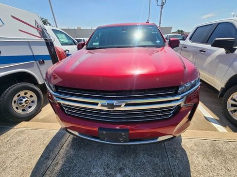 Used 2021 Chevrolet Tahoe LT w/ LT Signature Package RWD image 2