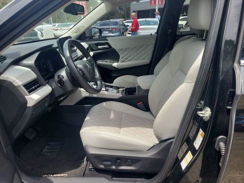 Used 2024 Mitsubishi Outlander SEL FWD image 16