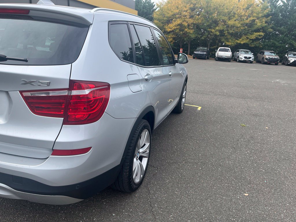 Used 2016 BMW X3 xDrive28i AWD/4WD image 6