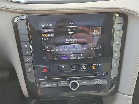 Used 2023 INFINITI QX50 Luxe FWD image 21