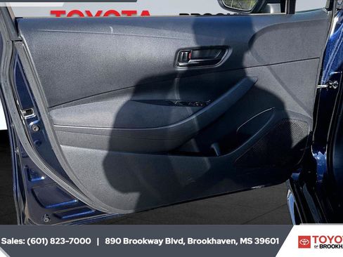 Used 2023 Toyota Corolla LE image 17