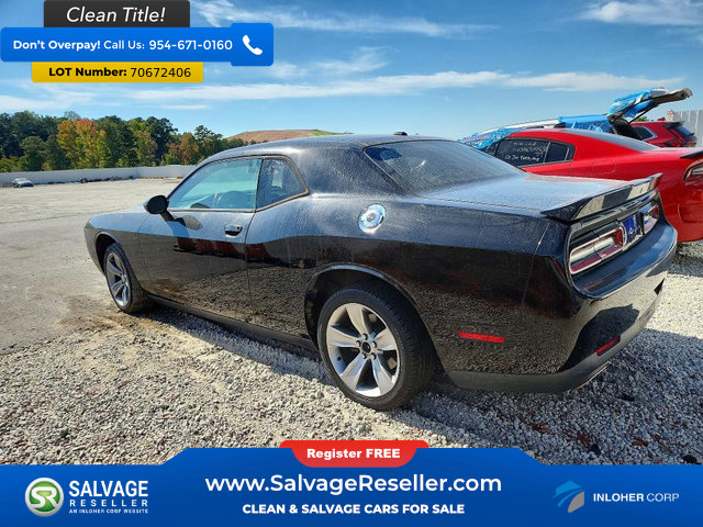 Used 2019 Dodge Challenger SXT RWD image 3