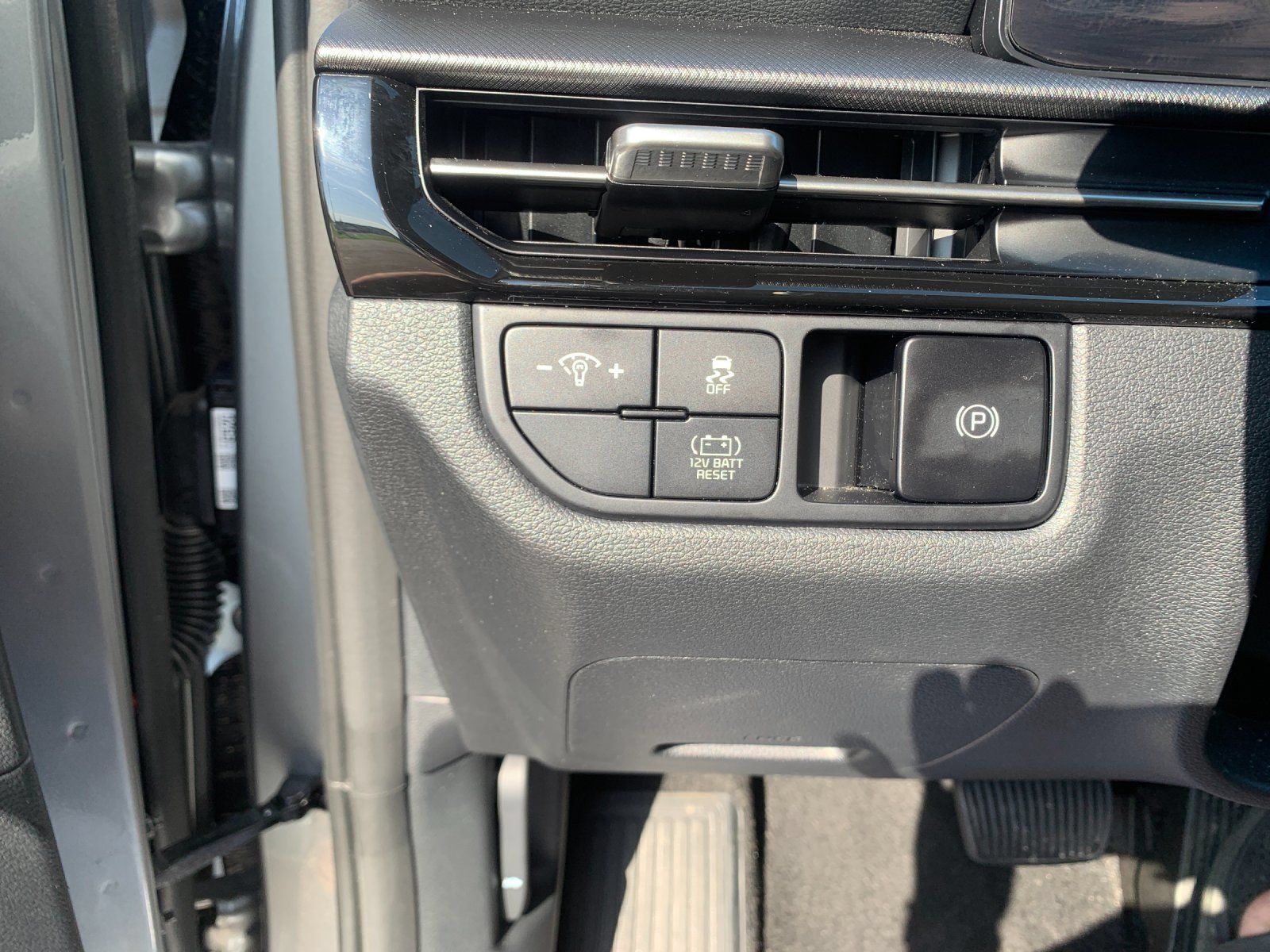 Used 2026 Kia Sportage LX FWD image 33