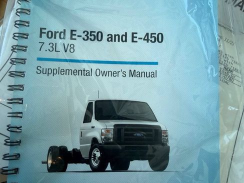 Used 2022 Ford E-450 and Econoline 450 Super Duty RWD image 8