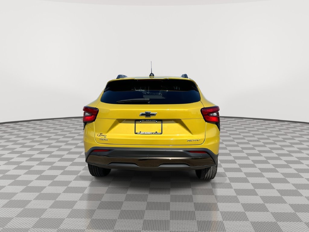 Used 2025 Chevrolet Trax ACTIV w/ Sunroof Package FWD image 10