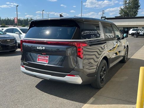 New 2026 Kia Carnival image 4