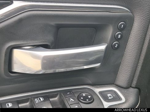 Used 2020 RAM 2500 Laramie AWD/4WD image 17